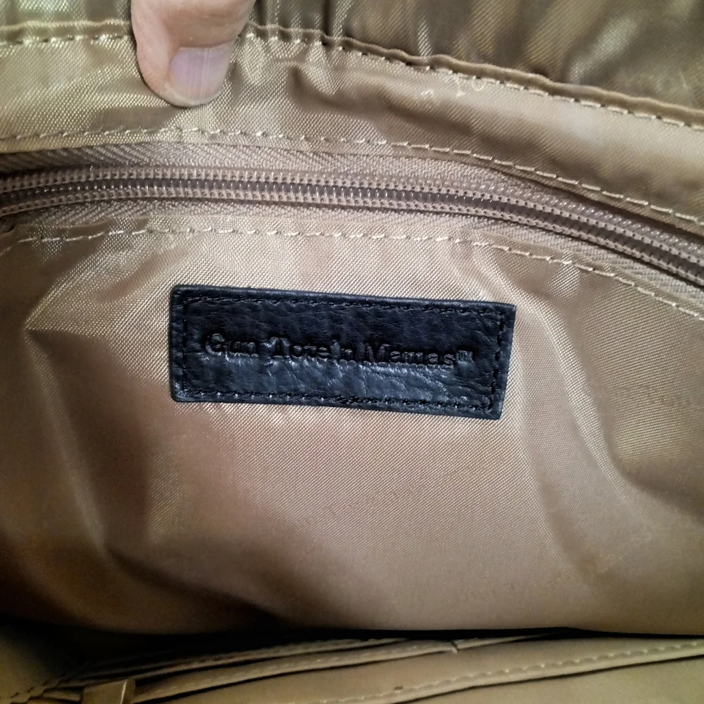 GUN TOTE'N MAMA'S Black Cowhide Leather Laptop Portfolio Tote/ Shoulder Bag